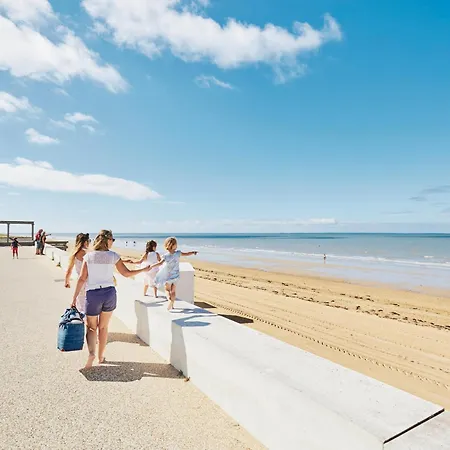 Bord De Mer, 5 Pers., Animaux Admis, Parking, Balcon Equipe - Fr-1-540-194 *